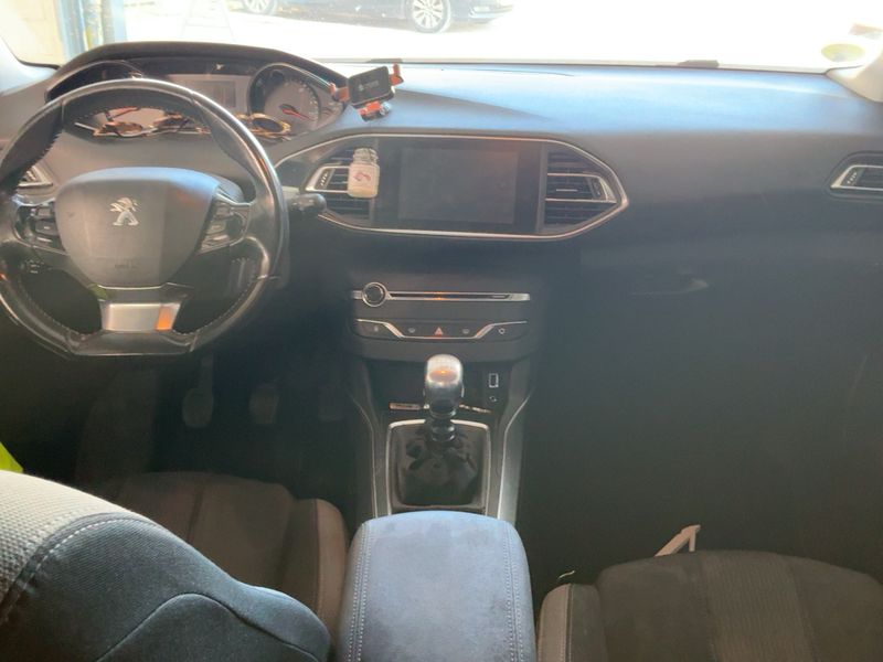 Peugeot 308 1.6 e-HDi Sensation 2014 – снимка 17