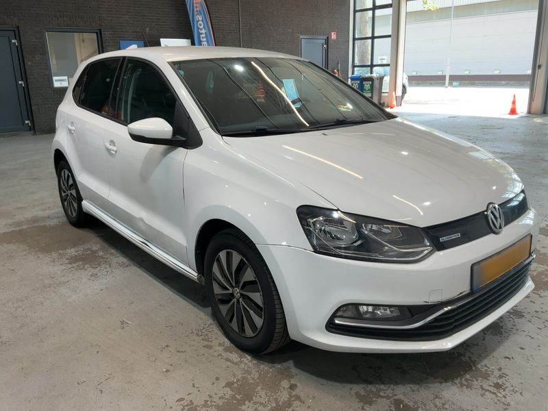 Volkswagen Polo 1.4 TDI Trendline BlueMotion Tech 2015 – снимка 12