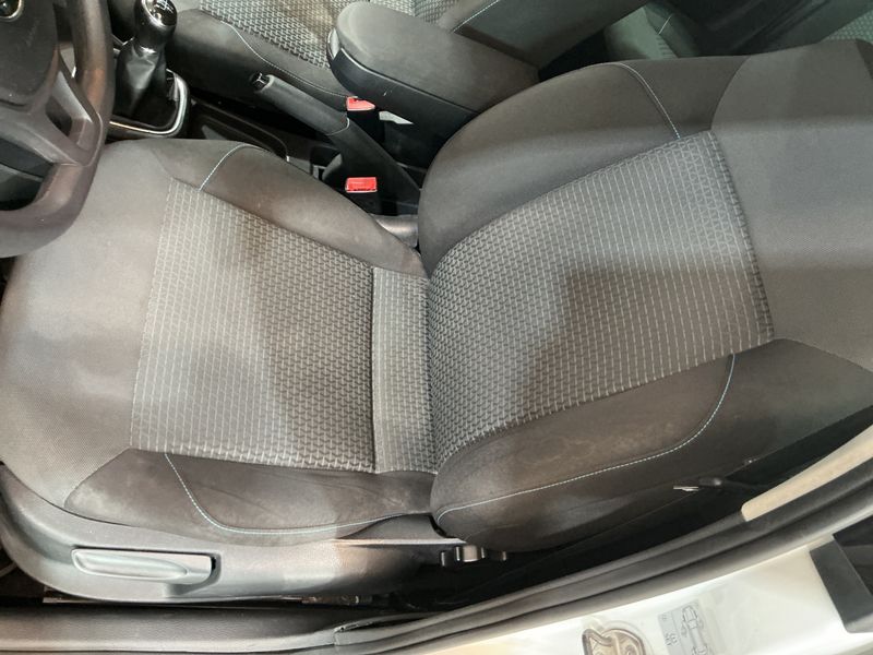 Volkswagen Polo 1.4 TDI Trendline BlueMotion Tech 2015 – снимка 29