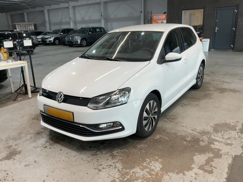 Volkswagen Polo 1.4 TDI Trendline BlueMotion Tech 2015 – снимка 1