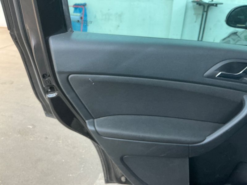 Skoda Yeti 1.2 TSI Edition 2015 – снимка 23