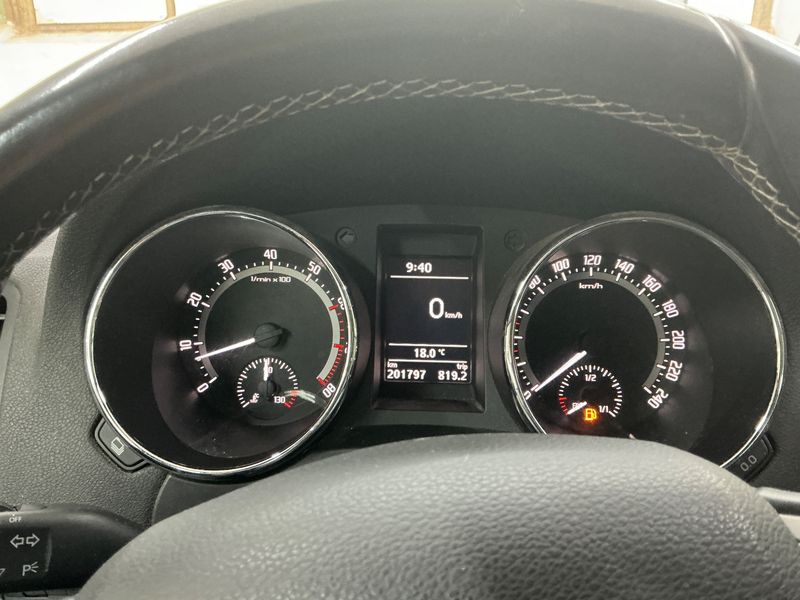 Skoda Yeti 1.2 TSI Edition 2015 – снимка 19