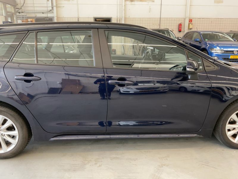 Toyota Corolla 1.8 Hybrid Active 2023 – снимка 10