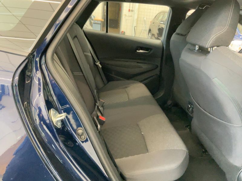 Toyota Corolla 1.8 Hybrid Active 2023 – снимка 19