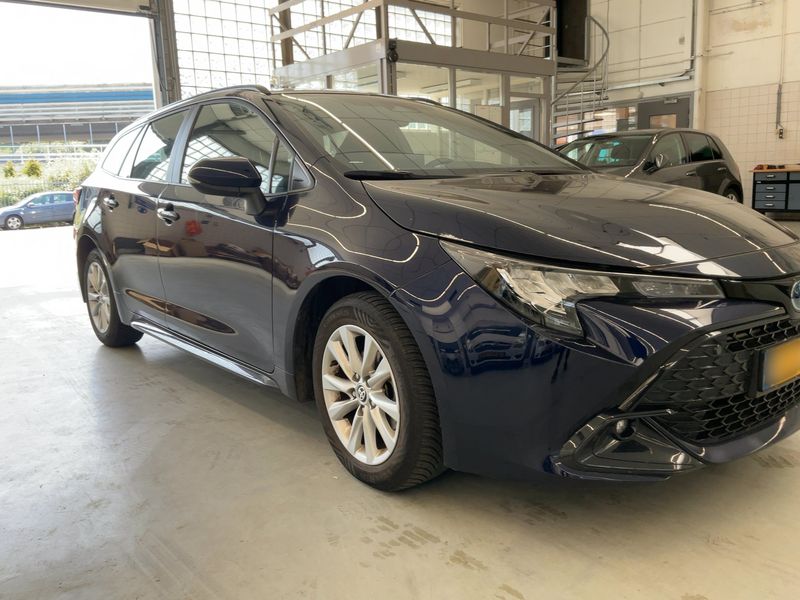 Toyota Corolla 1.8 Hybrid Active 2023 – снимка 12