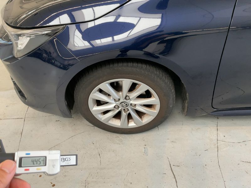 Toyota Corolla 1.8 Hybrid Active 2023 – снимка 3