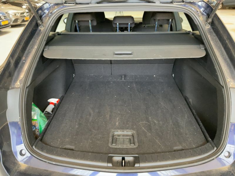 Toyota Corolla 1.8 Hybrid Active 2023 – снимка 15