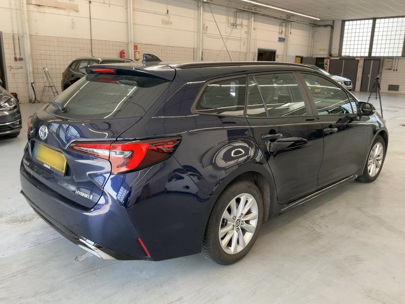 Toyota Corolla 1.8 Hybrid Active 2023 – снимка 8