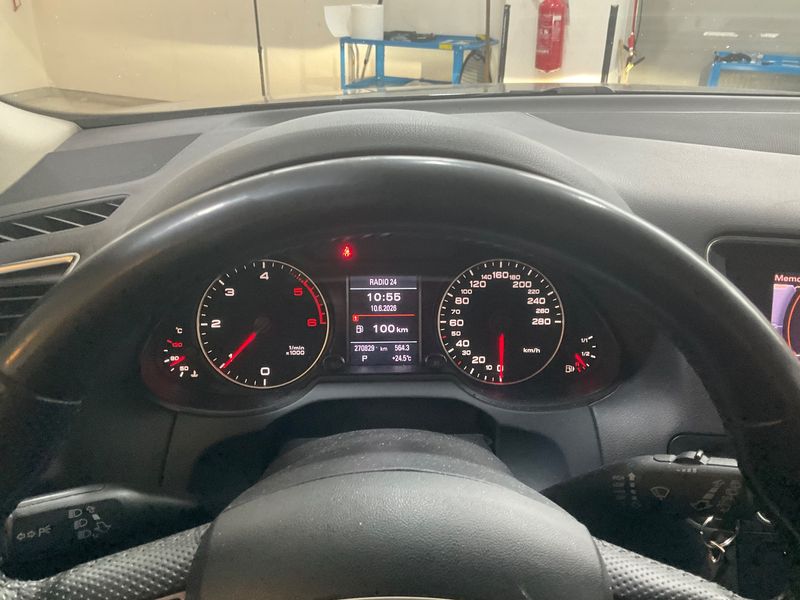 Audi Q5 2.0 TDI quattro 2012 – снимка 18
