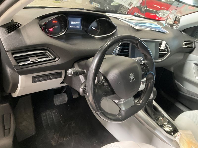 Peugeot 308 2.0 Blue-HDi Allure 2014 – снимка 36