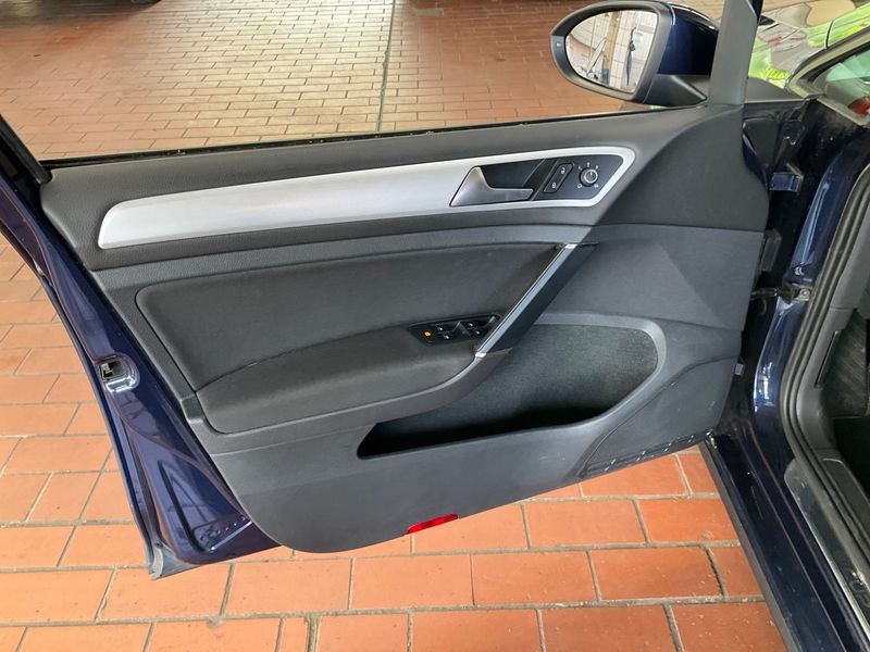 Volkswagen Golf VII 1.4 TSI Cup BlueMotion Tech 2014 – снимка 27
