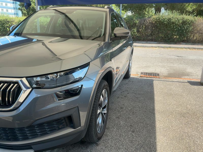 Skoda Kodiaq 2.0 TDI Style 4x4 2023 – снимка 2