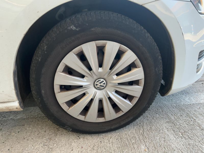 Volkswagen Golf VII 1.6 TDI Trendline BlueMotion Tech 2014 – снимка 11