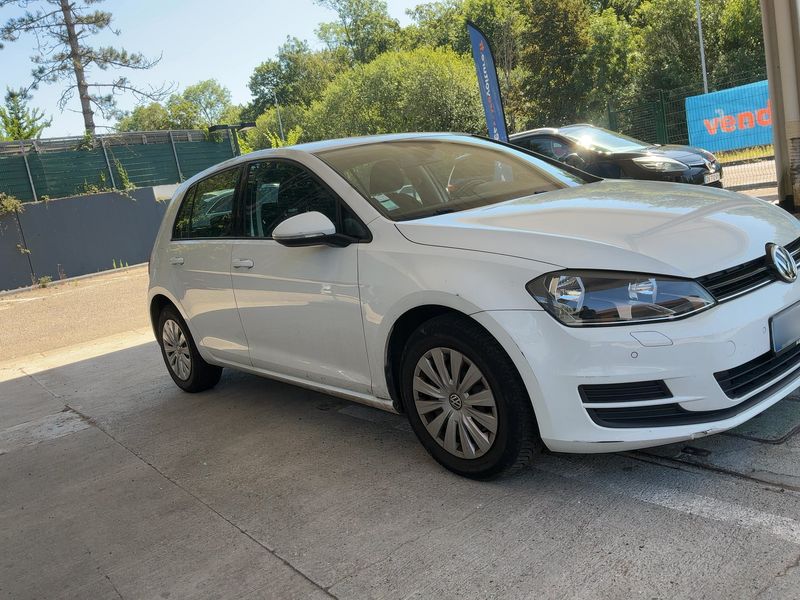 Volkswagen Golf VII 1.6 TDI Trendline BlueMotion Tech 2014 – снимка 12