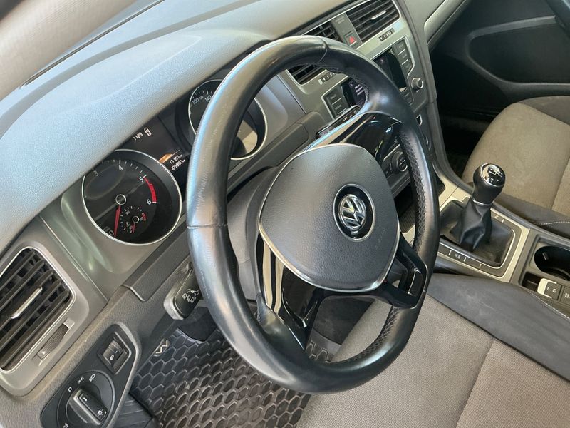 Volkswagen Golf VII 1.6 TDI Trendline BlueMotion Tech 2014 – снимка 29