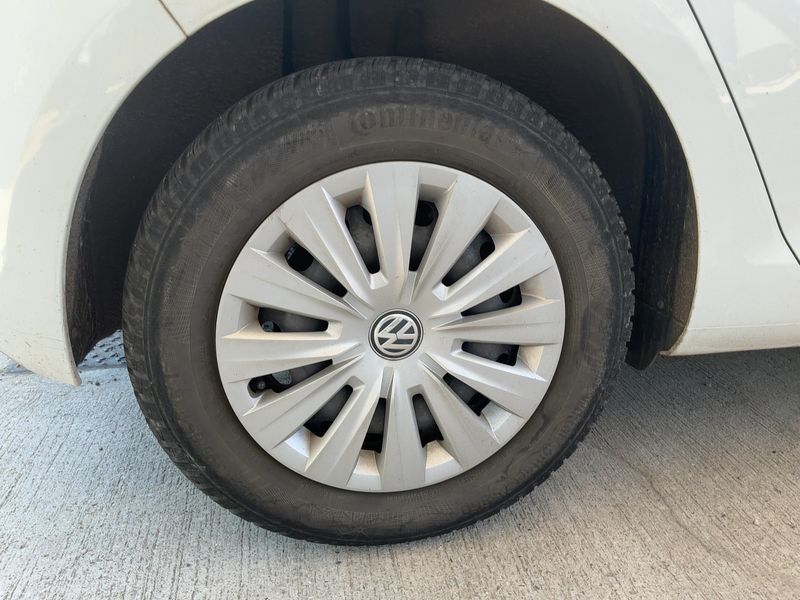 Volkswagen Golf VII 1.6 TDI Trendline BlueMotion Tech 2014 – снимка 9