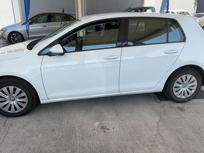 Volkswagen Golf VII 1.6 TDI Trendline BlueMotion Tech 2014 – снимка 4
