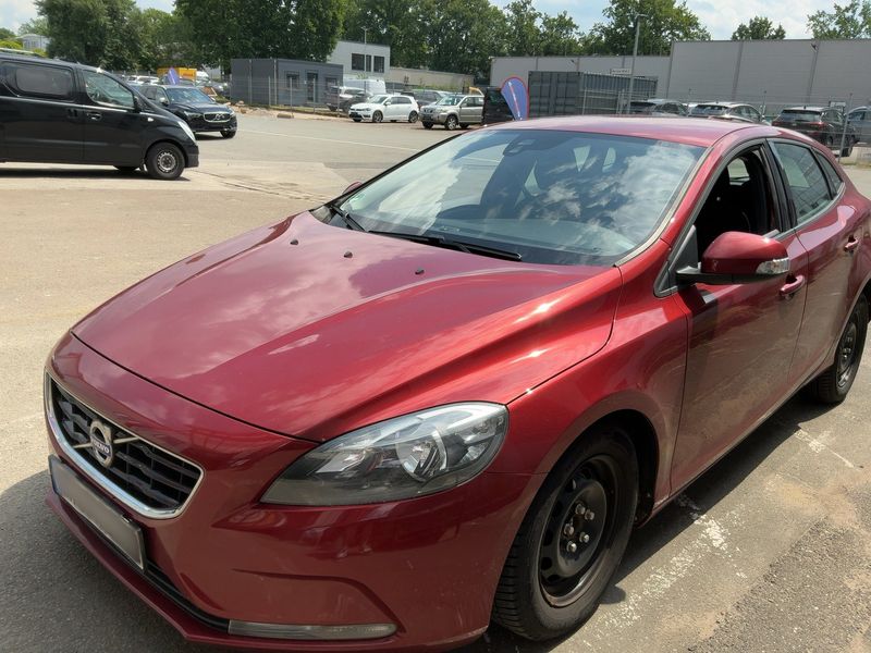 Volvo V40 1.6 D2 Kinetic 2014 – снимка 1