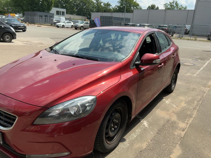 Volvo V40 1.6 D2 Kinetic 2014 – снимка 2