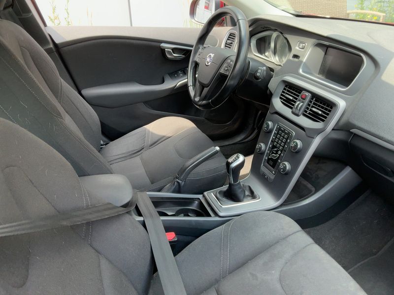 Volvo V40 1.6 D2 Kinetic 2014 – снимка 16