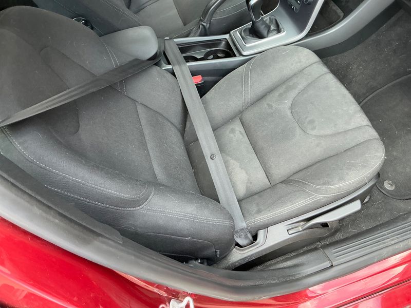 Volvo V40 1.6 D2 Kinetic 2014 – снимка 31