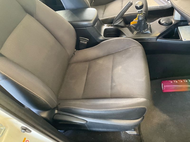 Toyota RAV 4 2.0 D-4D Active 2014 – снимка 28