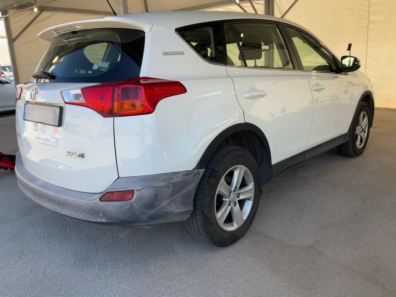Toyota RAV 4 2.0 D-4D Active 2014 – снимка 8