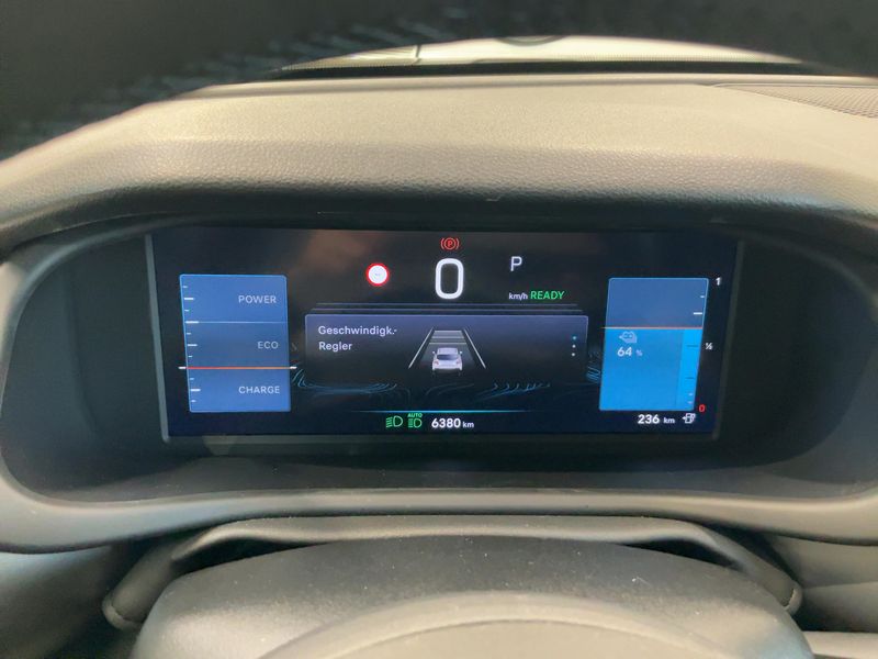 Jeep Avenger electric drive 115 kW Summit Electric 2023 – снимка 18