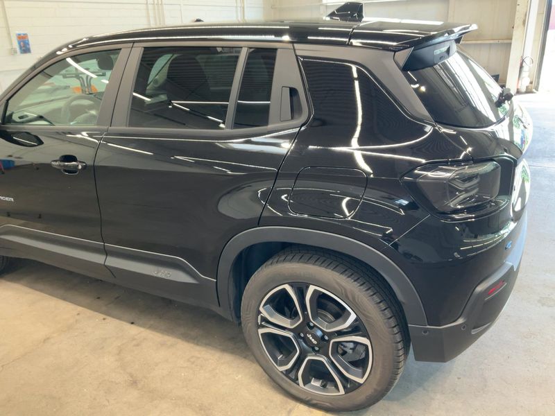 Jeep Avenger electric drive 115 kW Summit Electric 2023 – снимка 6