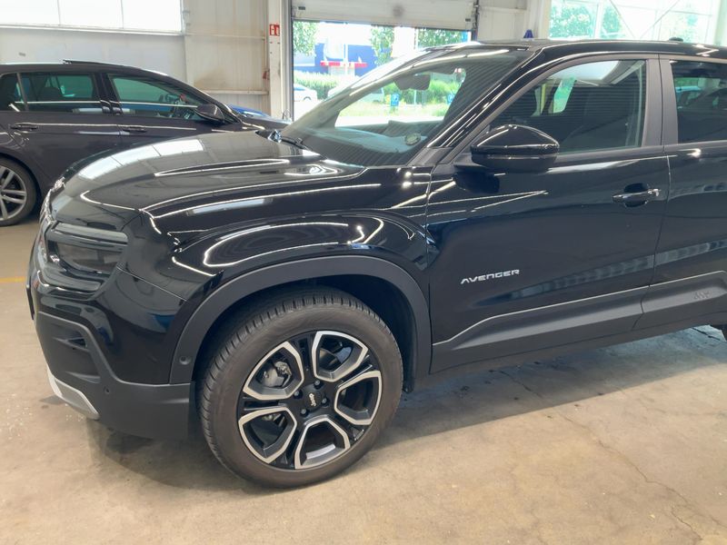 Jeep Avenger electric drive 115 kW Summit Electric 2023 – снимка 2