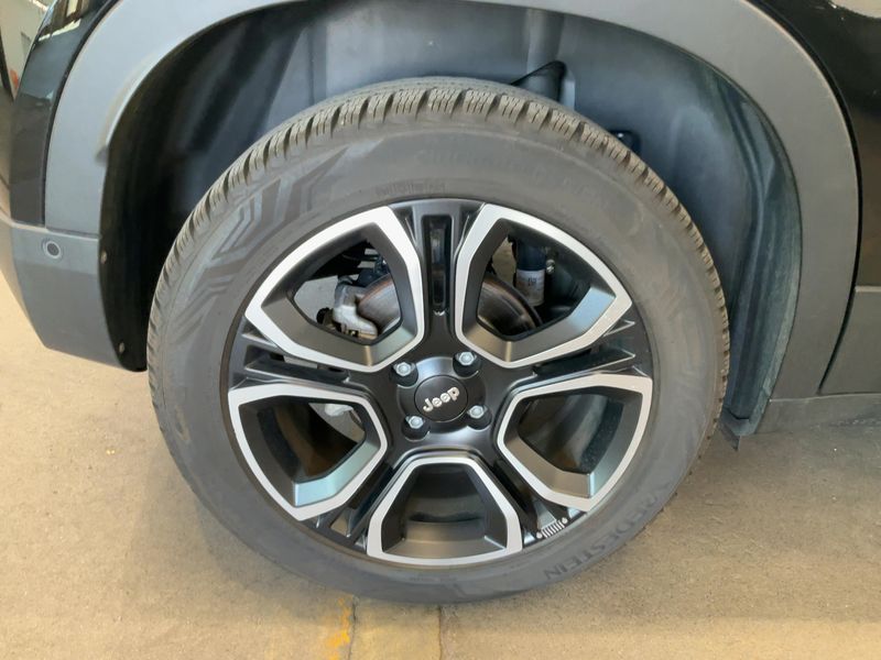 Jeep Avenger electric drive 115 kW Summit Electric 2023 – снимка 9
