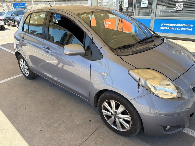 Toyota Yaris 1.4 D-4D Connect 2011 – снимка 12