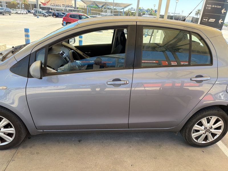 Toyota Yaris 1.4 D-4D Connect 2011 – снимка 4