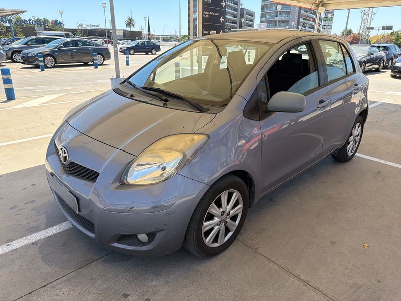 Toyota Yaris 1.4 D-4D Connect 2011 – снимка 1