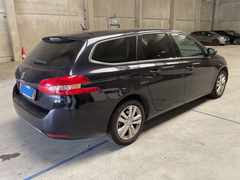 Peugeot 308 1.2 e-THP Active 2015 – снимка 2