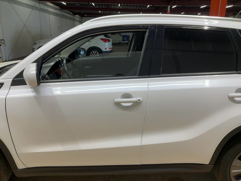 Suzuki Vitara 1.4 BoosterJet Mild-Hybrid Comfort 4x2 2023 – снимка 4