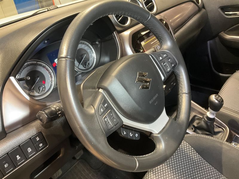 Suzuki Vitara 1.4 BoosterJet Mild-Hybrid Comfort 4x2 2023 – снимка 24