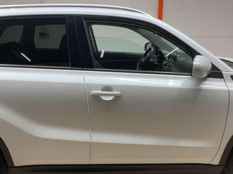 Suzuki Vitara 1.4 BoosterJet Mild-Hybrid Comfort 4x2 2023 – снимка 10