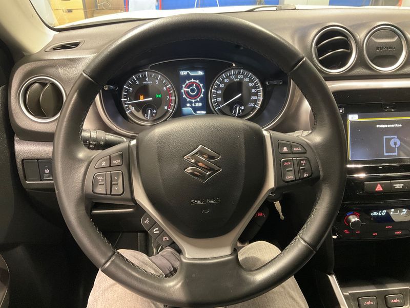 Suzuki Vitara 1.4 BoosterJet Mild-Hybrid Comfort 4x2 2023 – снимка 17