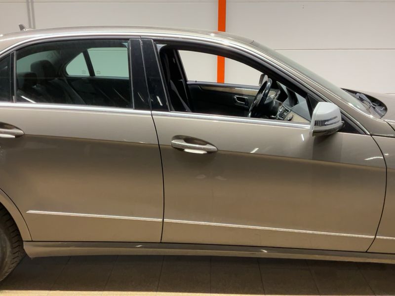 Mercedes-Benz E-Klasse E 200 CGI BlueEfficiency Elegance 2010 – снимка 10
