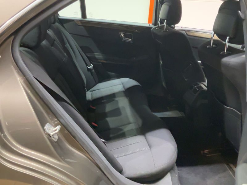 Mercedes-Benz E-Klasse E 200 CGI BlueEfficiency Elegance 2010 – снимка 19