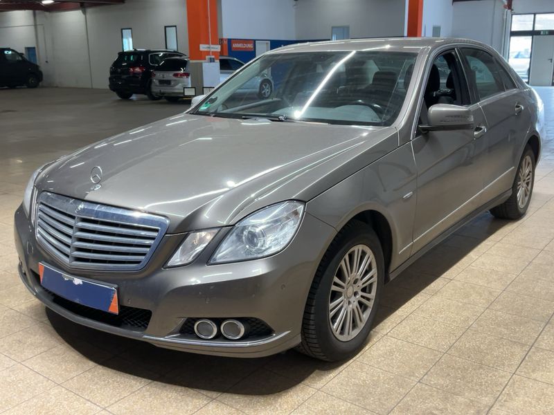 Mercedes-Benz E-Klasse E 200 CGI BlueEfficiency Elegance 2010 – снимка 1