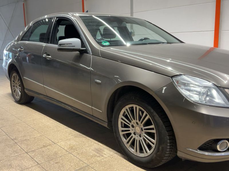 Mercedes-Benz E-Klasse E 200 CGI BlueEfficiency Elegance 2010 – снимка 12