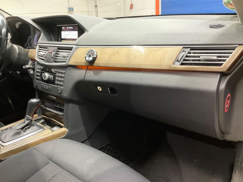 Mercedes-Benz E-Klasse E 200 CGI BlueEfficiency Elegance 2010 – снимка 29