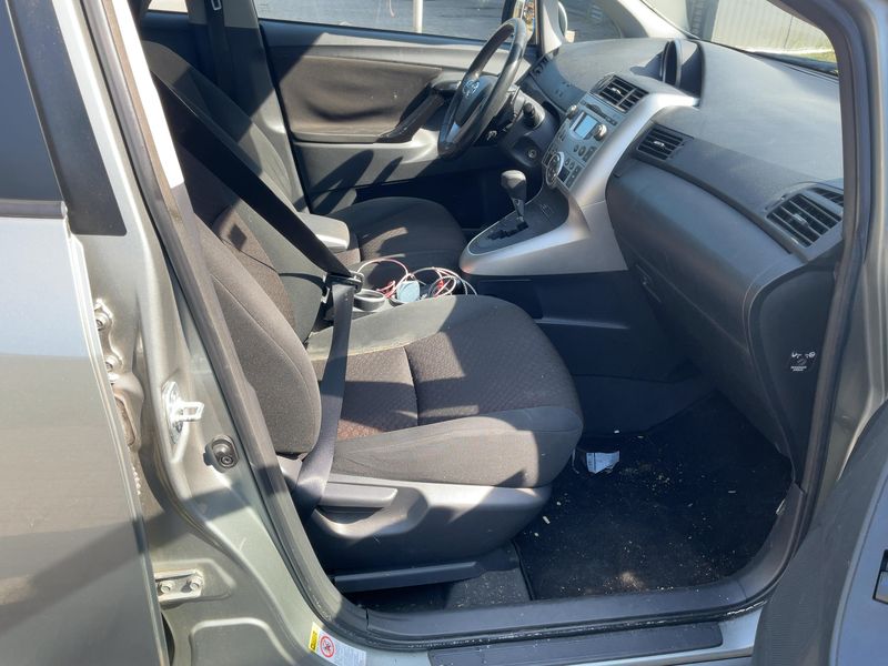 Toyota Verso 2.2 D-4D Sol 2013 – снимка 16