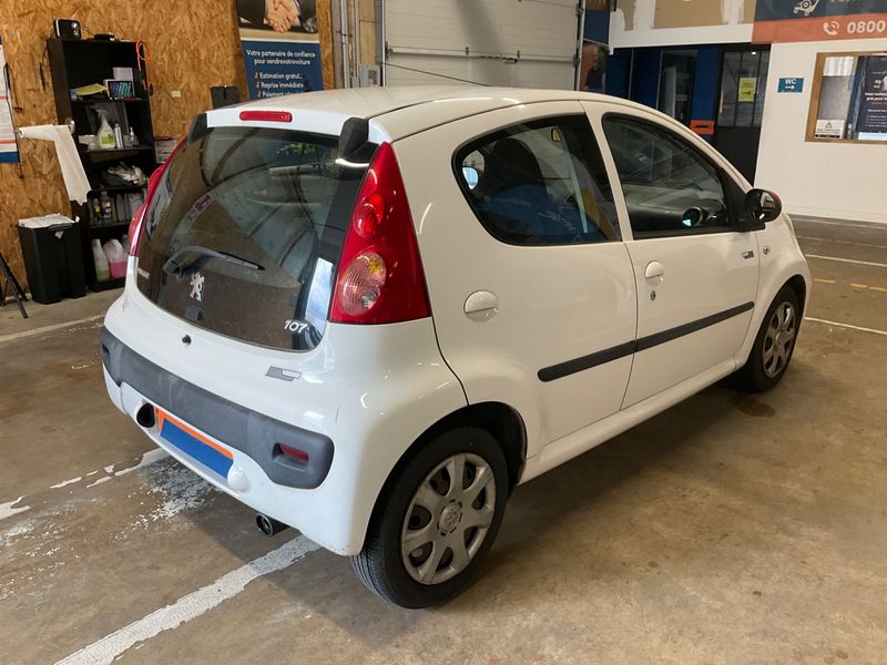 Peugeot 107 1.0 Urban Move 2010 – снимка 2
