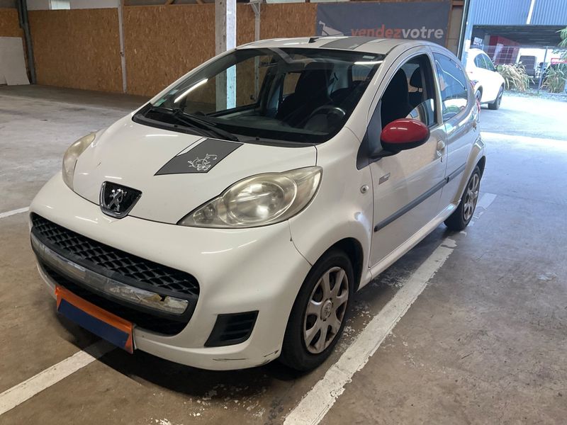 Peugeot 107 1.0 Urban Move 2010 – снимка 1