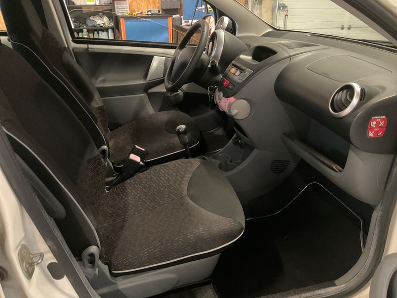 Peugeot 107 1.0 Urban Move 2010 – снимка 3