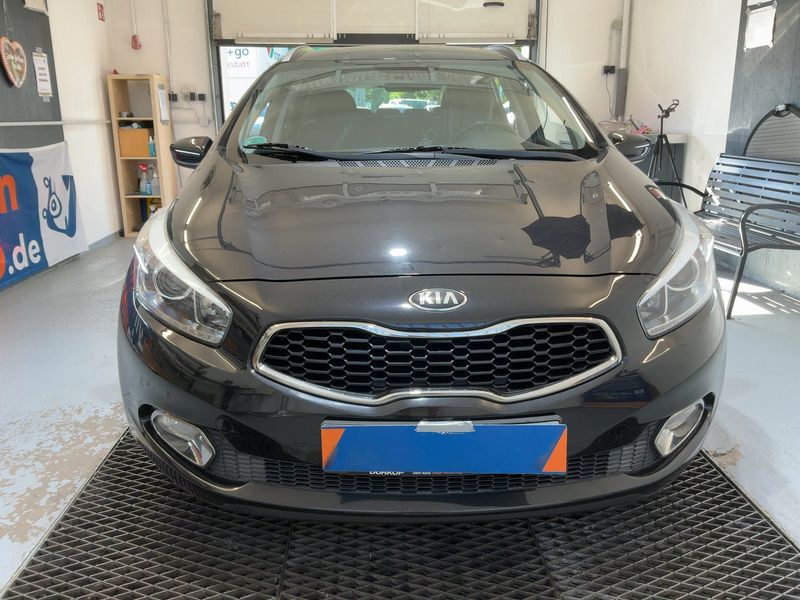 Kia cee'd 1.4 FIFA World Cup Edition 2014 – снимка 14