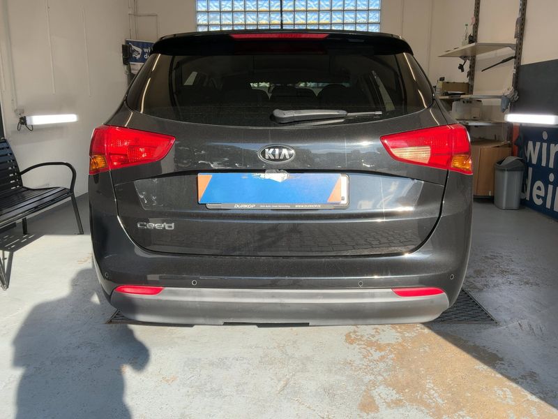 Kia cee'd 1.4 FIFA World Cup Edition 2014 – снимка 7